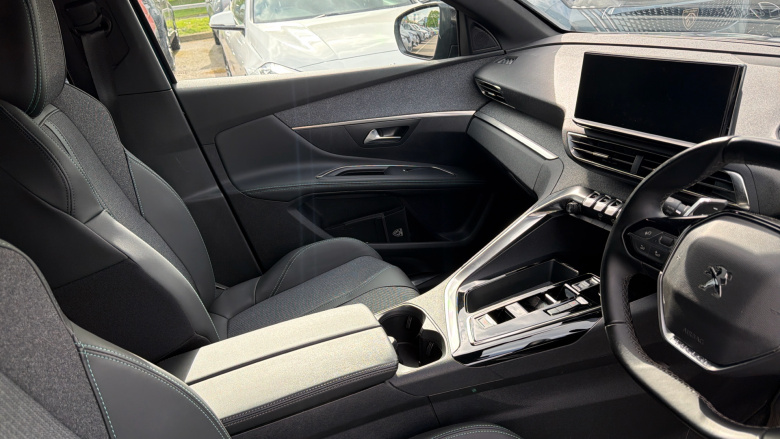 Peugeot 5008 1.2 PureTech Allure Premium+ 5dr EAT8 Petrol Estate